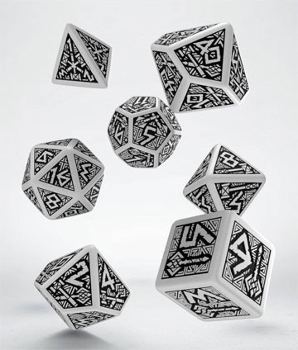 Dwarven Dice Set white & black (7)