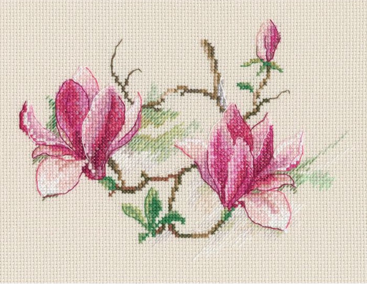 Borduurpakket Magnolia flowers  met telpatroon van rto M730