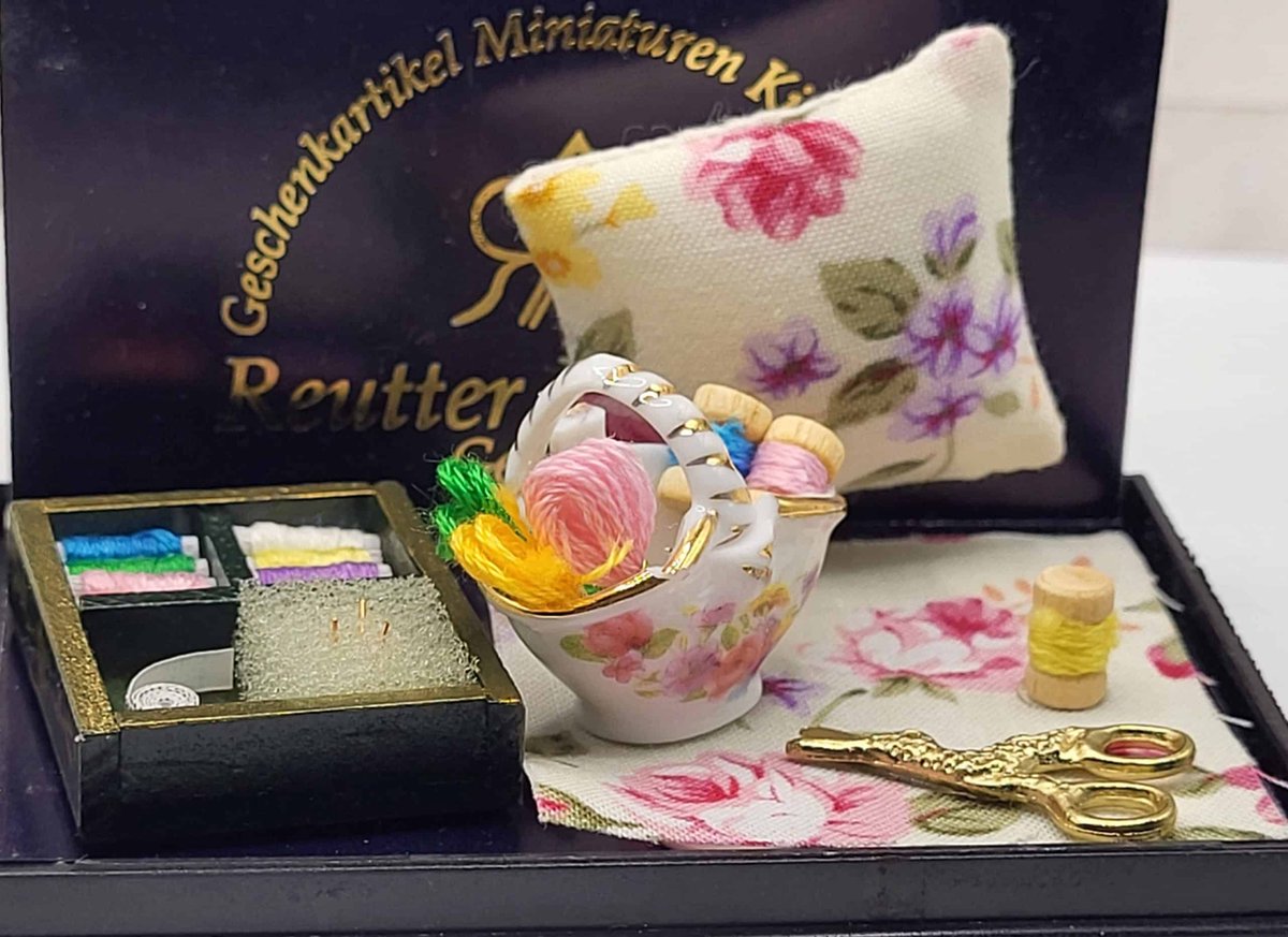 Reutter Big sewing basket