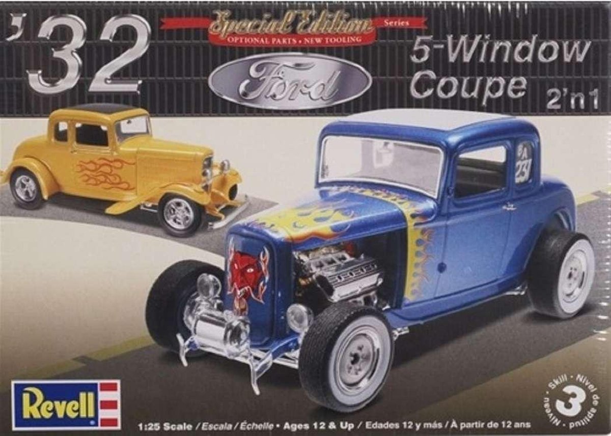 1:25   14228  1932 Ford 5 Window Coupe 2n1 Plastic kit