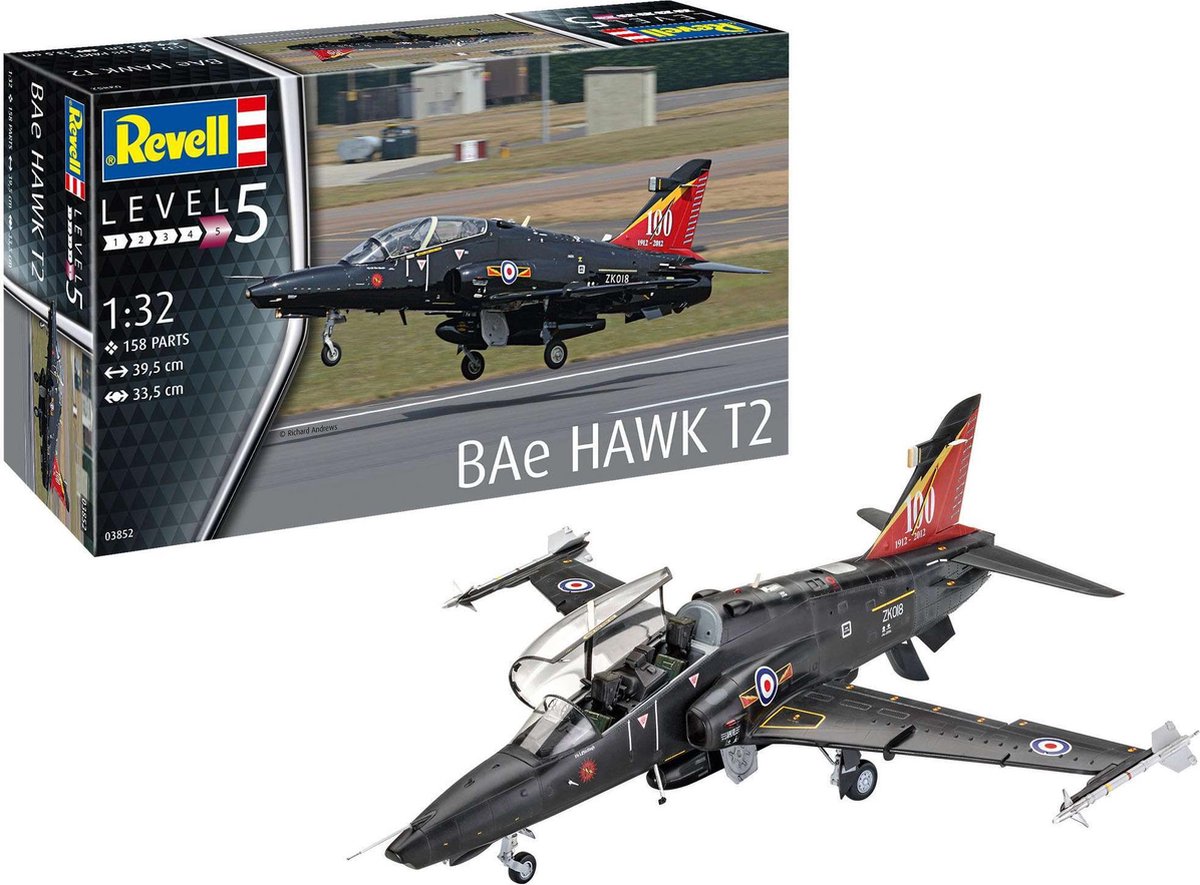 1:32   03852 BAe Hawk T2 Plastic kit