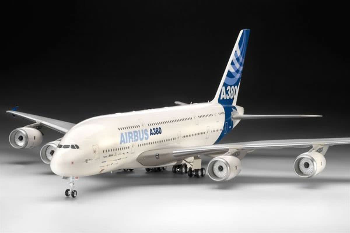   Airbus A 380 Design New Livery