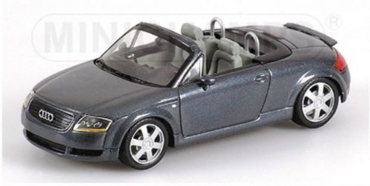 Revell Audi TT Roadster 1:18 model