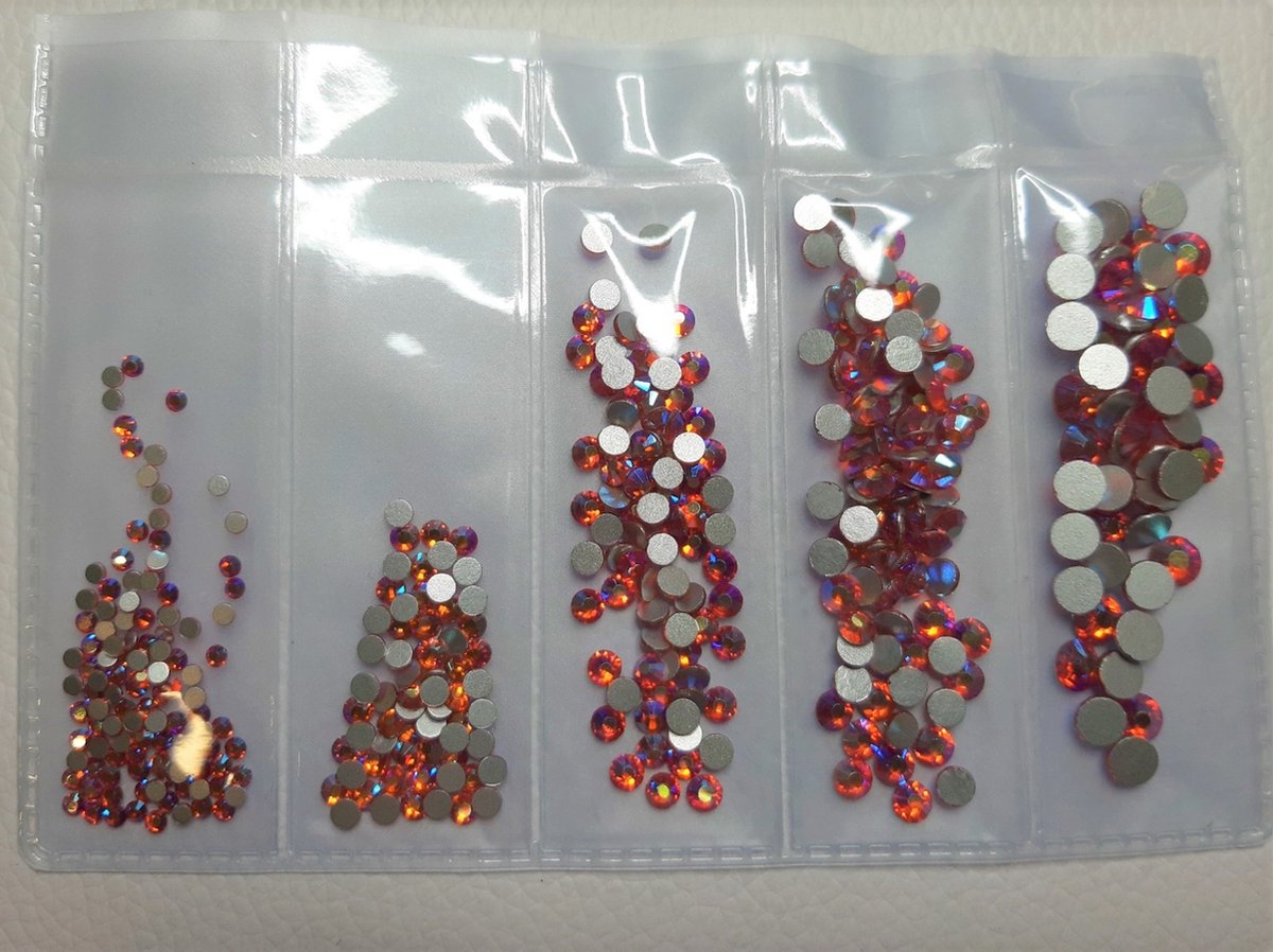 RHINESTONES ROOD AB MIX (non-hotfix), set met diverse maten