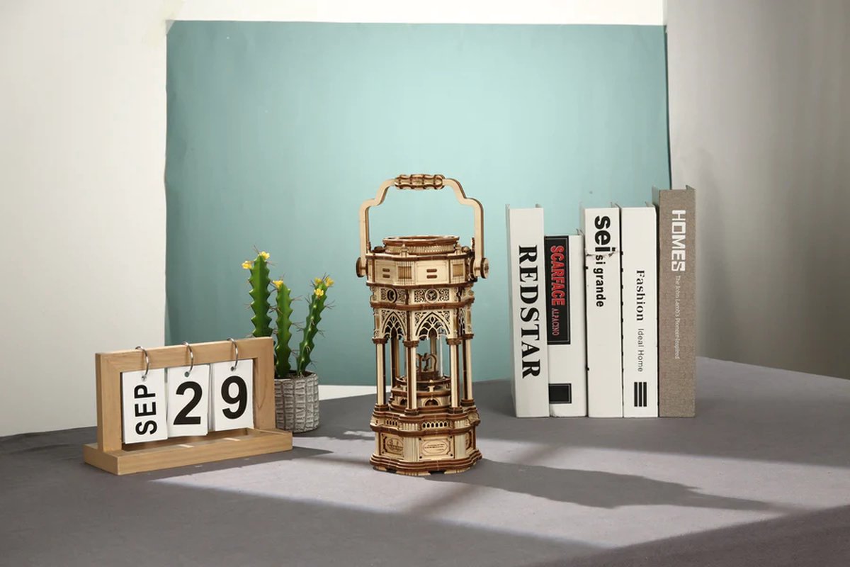 Robotime - Victorian lantern - Rokr - Houten puzzel - 3D puzzel - DIY - Victoriaanse Lamp - Houten 3D puzzel voor volwassenen - Vrije tijd - Educatief - Ontspanning - Tot rust komen - Houten puzzel