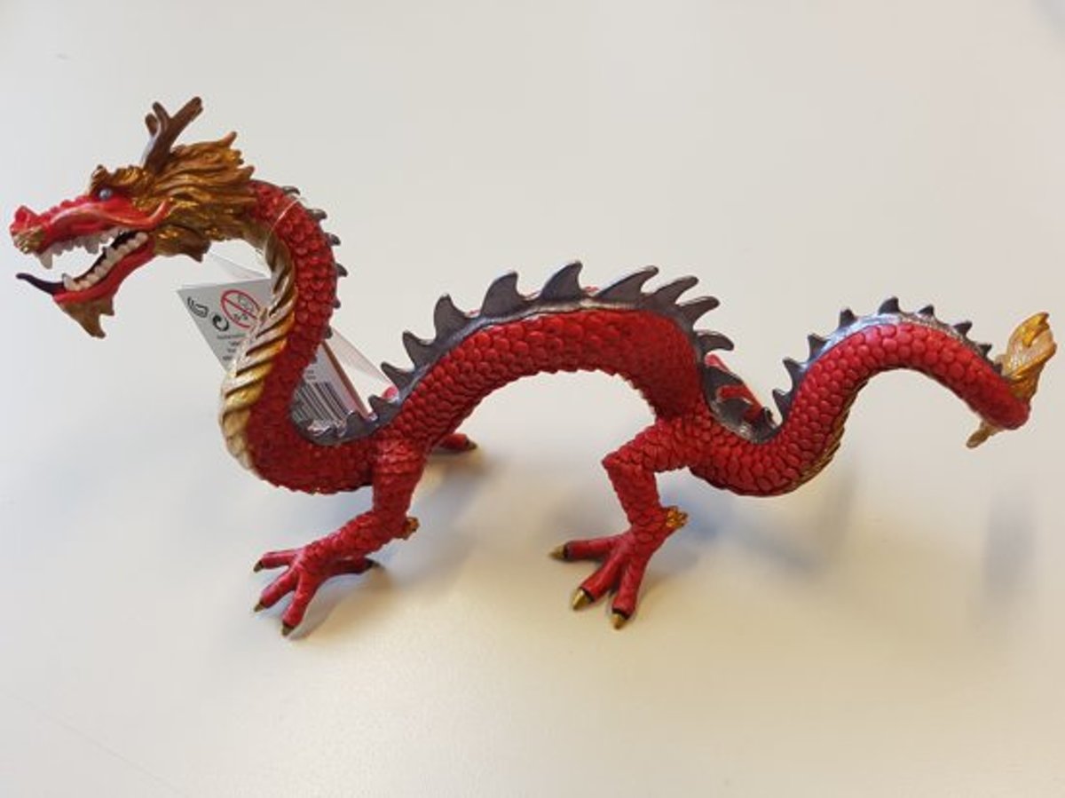 Chinese Draak rood 20 cm lang 10 cm hoog