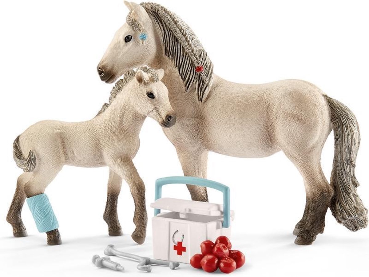 Schleich Horse Club Hannah Rescue Set met Merrie/Veulen/Accessoires