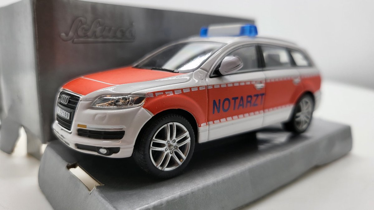 Audi Q7 Notarzt 1:43 Schuco