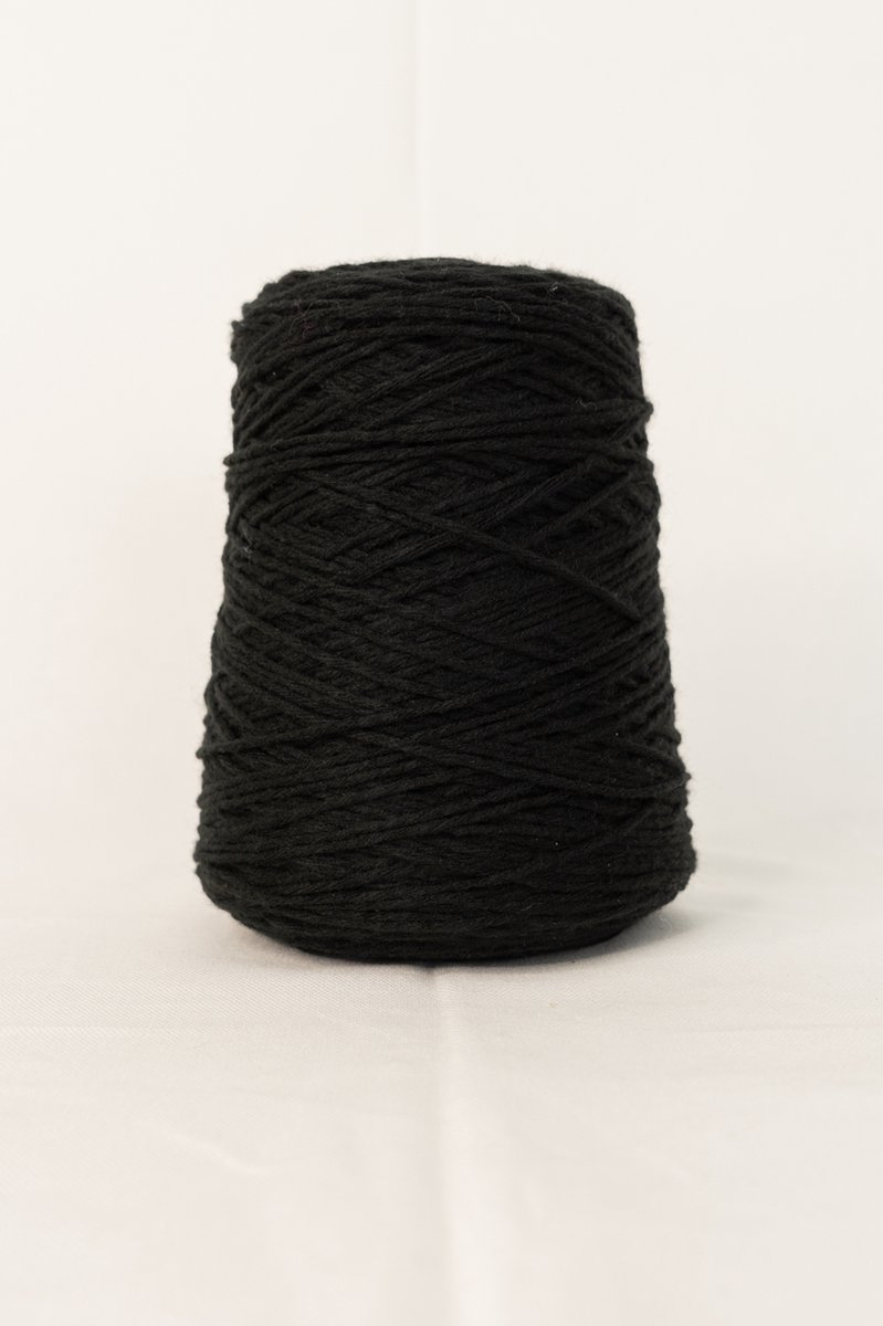 Tufting Yarn- Acryl-Cones/Kegels-250 gram- 505 meters - Topkwaliteit- black- zwart- Black
