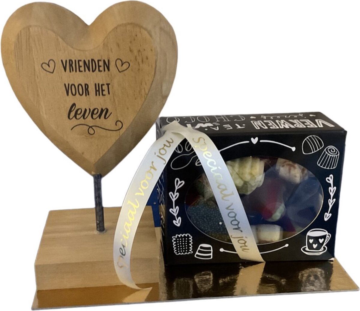 Kerst - Houten hart - Vrienden - Bonbons - Lint: Speciaal voor jou - Cadeauverpakking