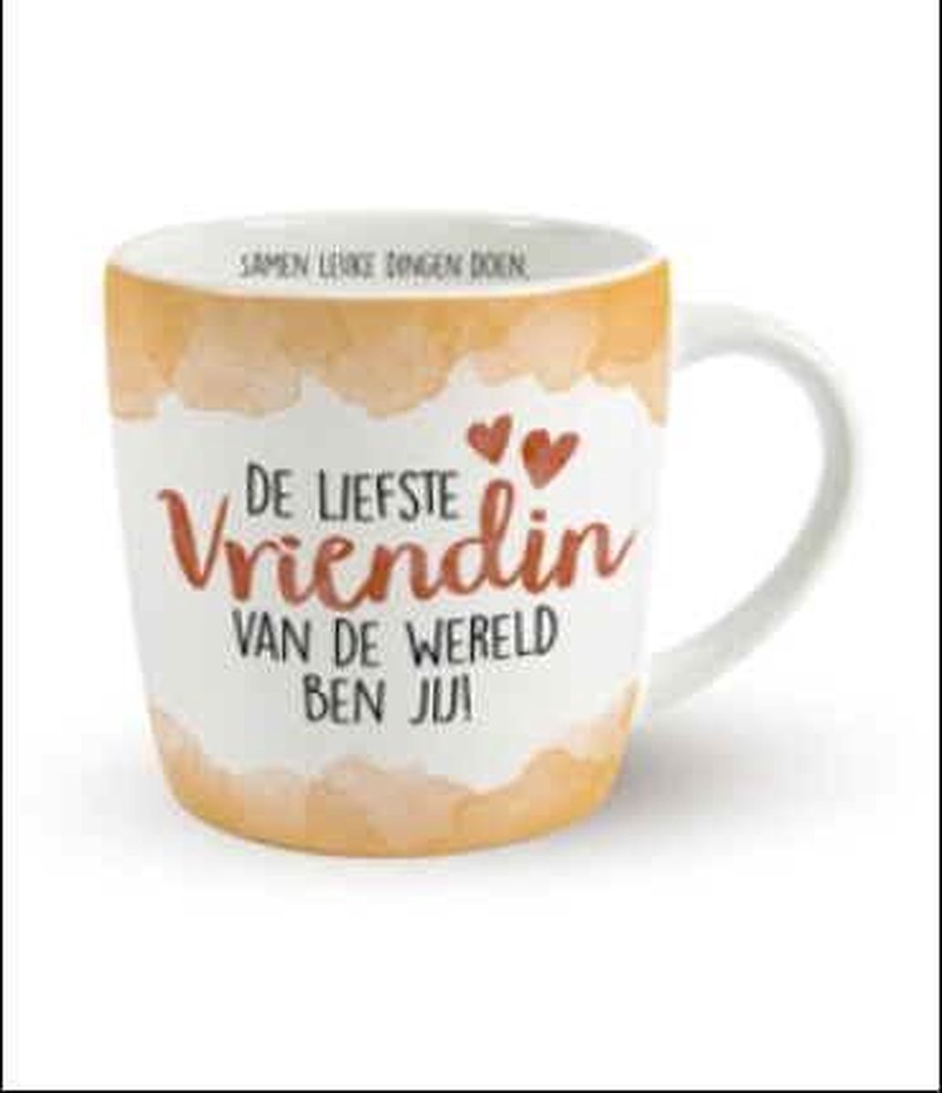 Kerst - Kerstcadeau -Enjoy Mok - De liefste vriendin van de wereld ben jij -Gevuld met een bonbons - In cadeauverpakking met gekleurd lint - Met zijden lint met de tekst: 