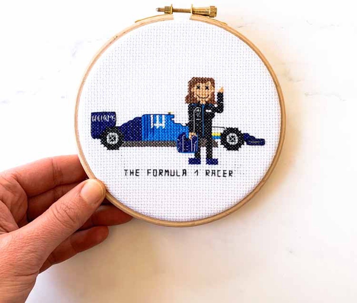 vrouwlijke Formule 1 coureur borduurpakket - cadeau f1 fan Williams team - borduurpakket voor beginners