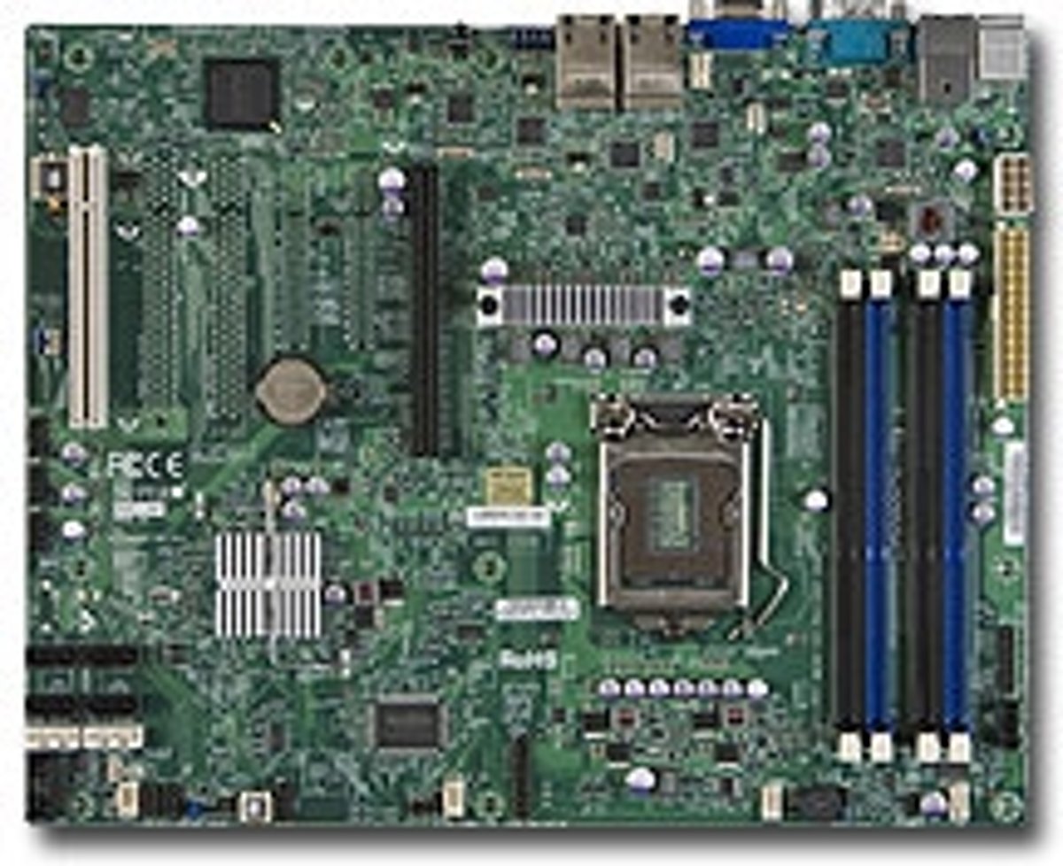 Supermicro server-/werkstationmoederborden Supermicro MBD-X9SCI-LN4F-O Single SKT Intel C204 Chipset SATA 4xLAN IPMI Motherboard - Retail