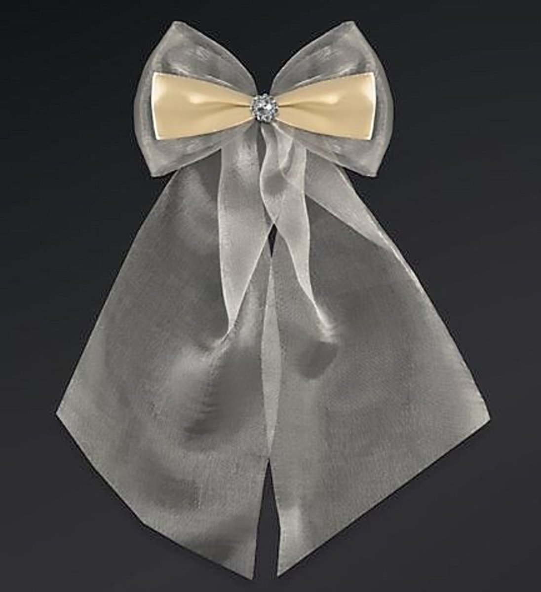 2 grote ivoorkleurige strikken gemaakt van organza en satijn - strik - organza - satijn - decoratie - lint - huwelijk - trouwen - communie