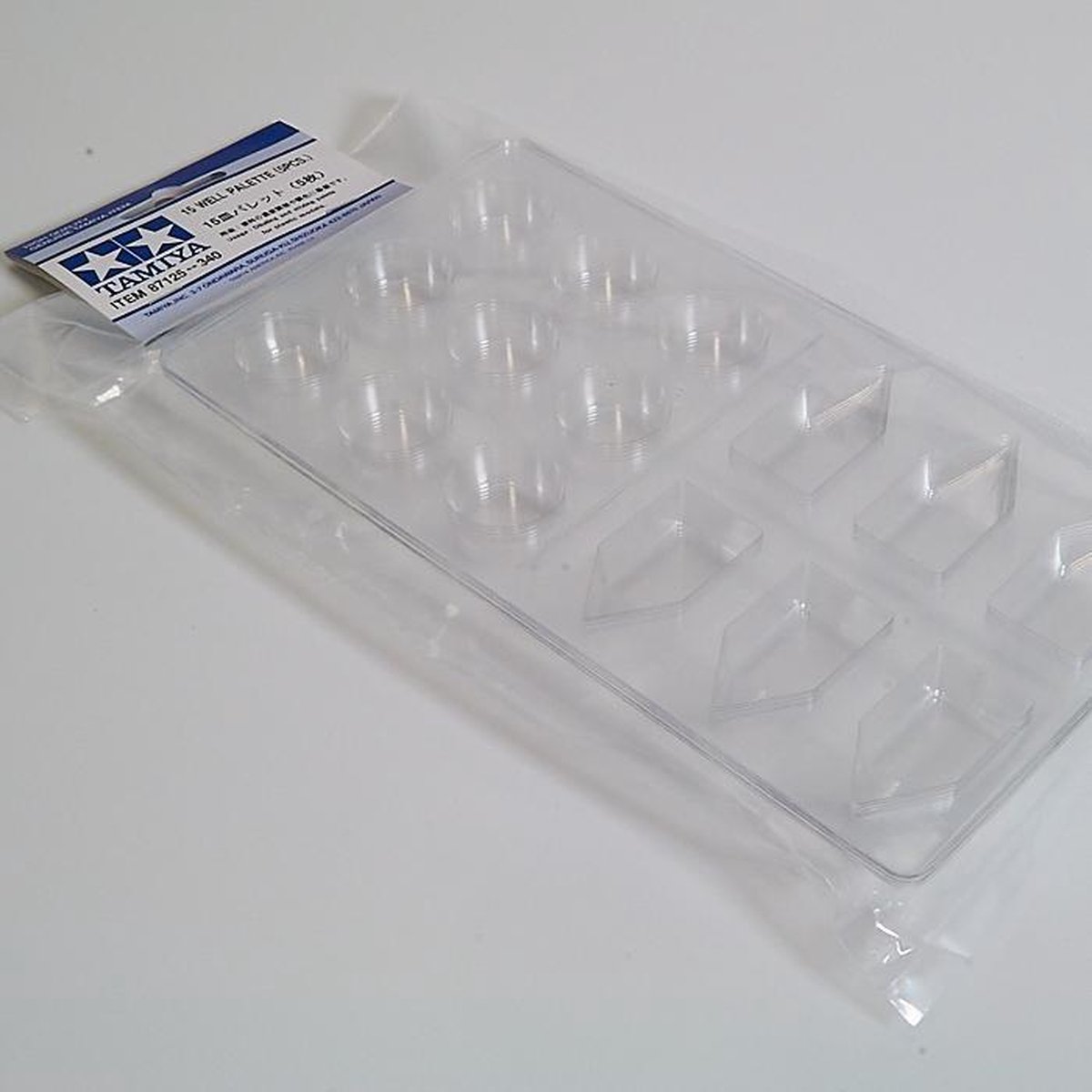 Tamiya 15 Well Palette (5 stuks) + 6 Pipetjes 2 ml