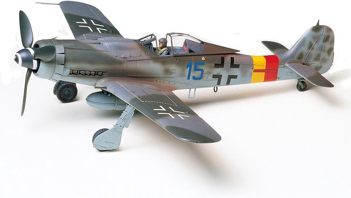 Tamiya Focke Wulf Fw190 D9 + Tamiya lijm