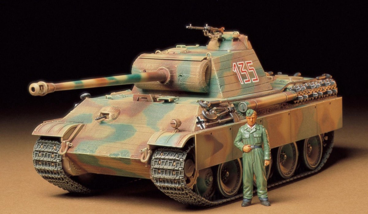 Tamiya German Panther Type G Early Version + Tamiya lijm