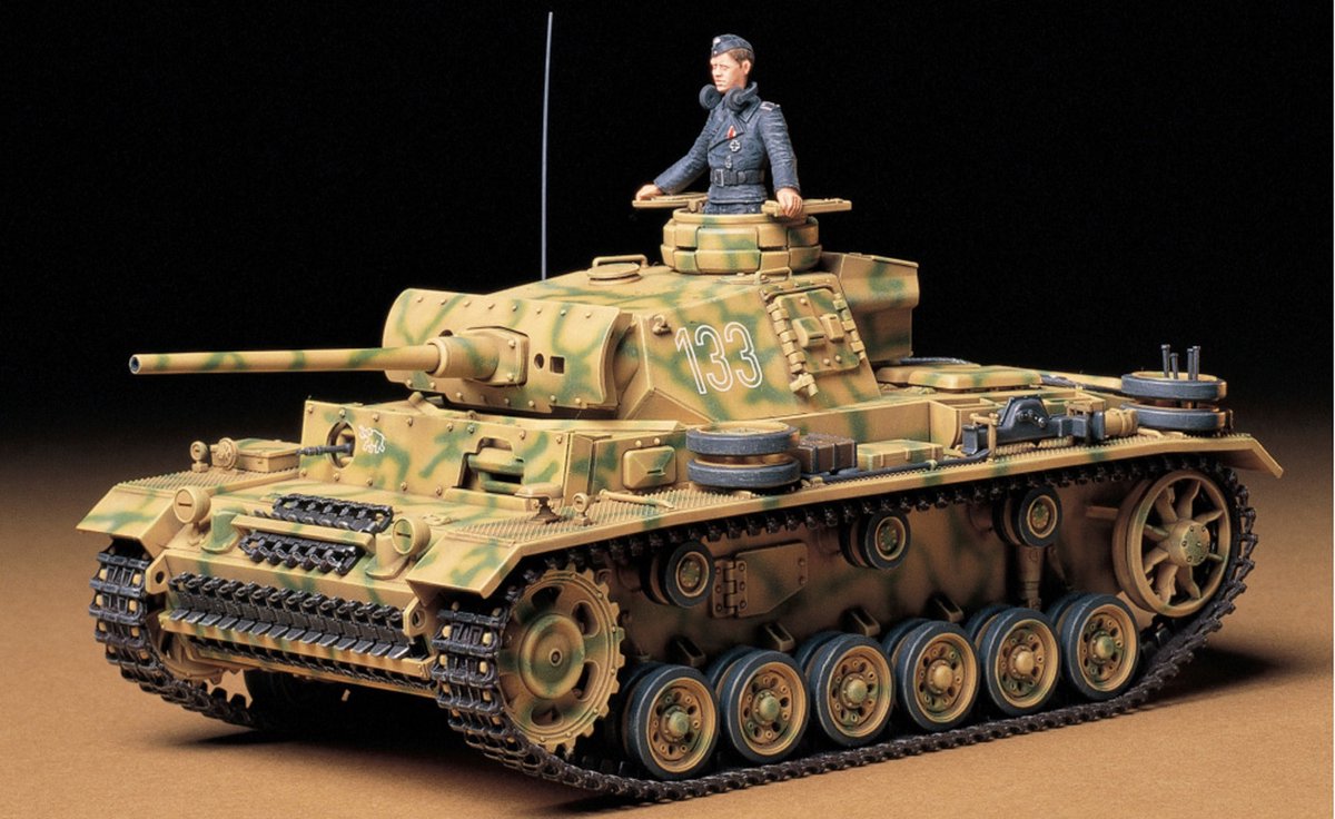 Tamiya German Pz. Kpfw III Ausf. L + Ammo by Mig lijm