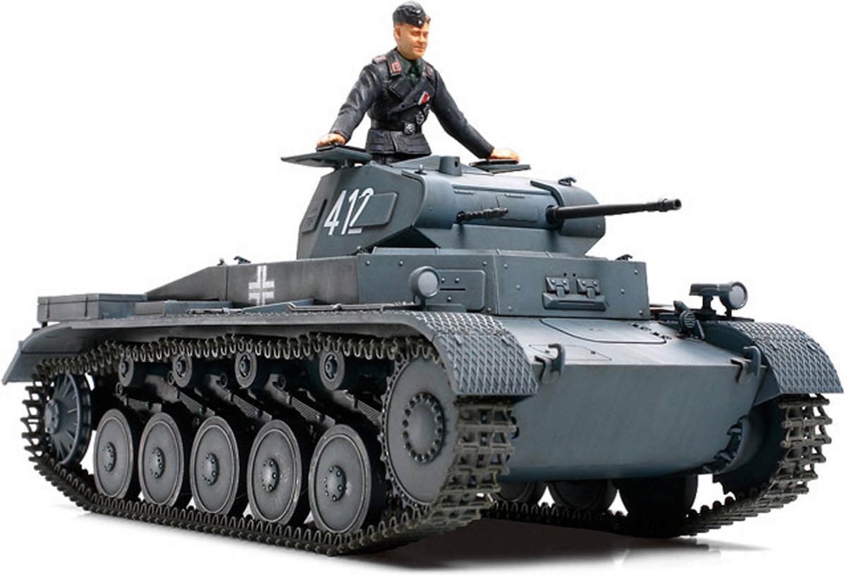 Tamiya German PzKw II - Ausf. A/B/C (Sd.Kfz.121) + Ammo by Mig lijm