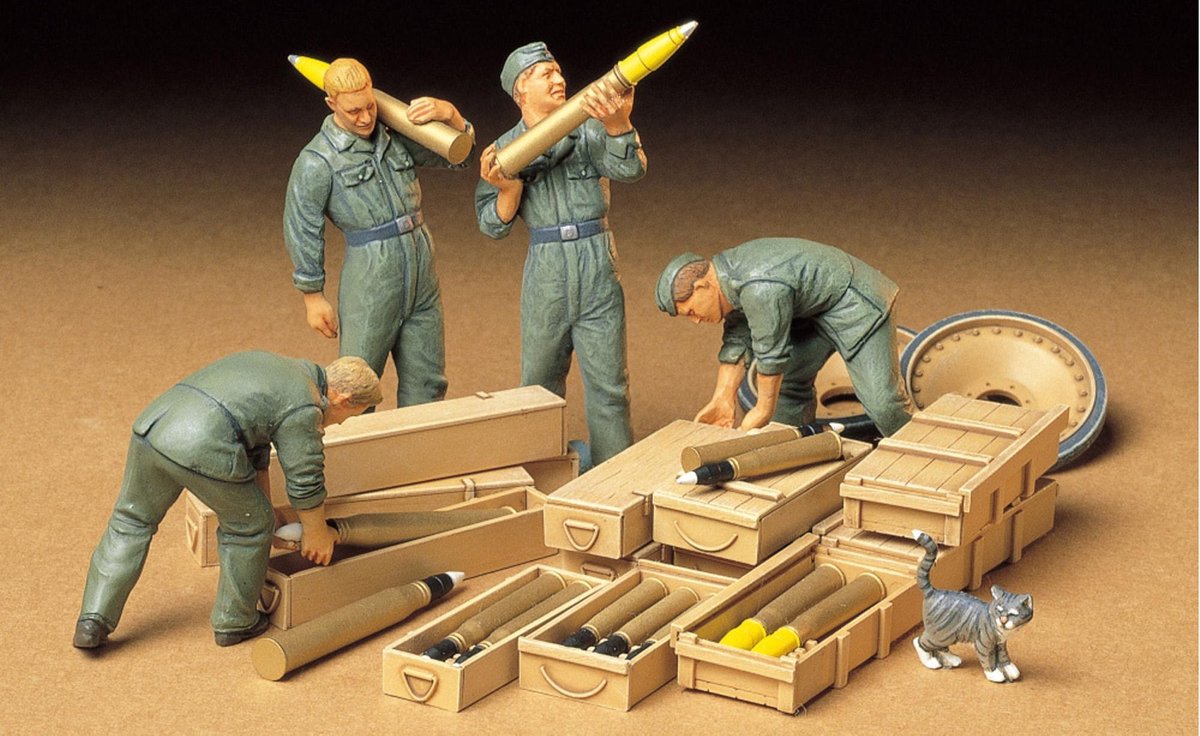 Tamiya German Tank Ammo-Loading Crew  + Tamiya lijm