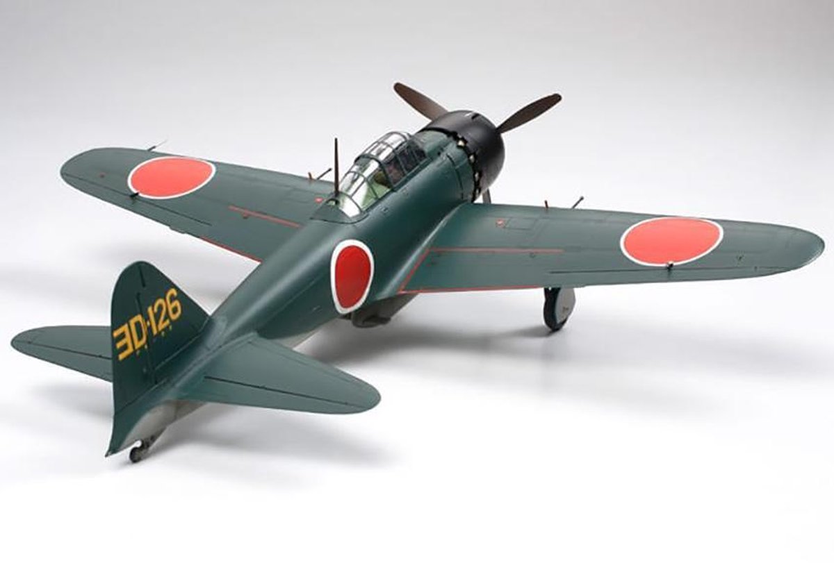 Tamiya Mitsubishi A6M5/5a Zero Fighter (Zeke) + Tamiya lijm