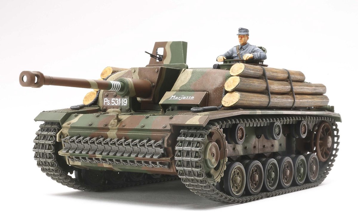 Tamiya Sturmgeschutz III Ausf. G Finnish Army + Olfa Breekmes 180 Black