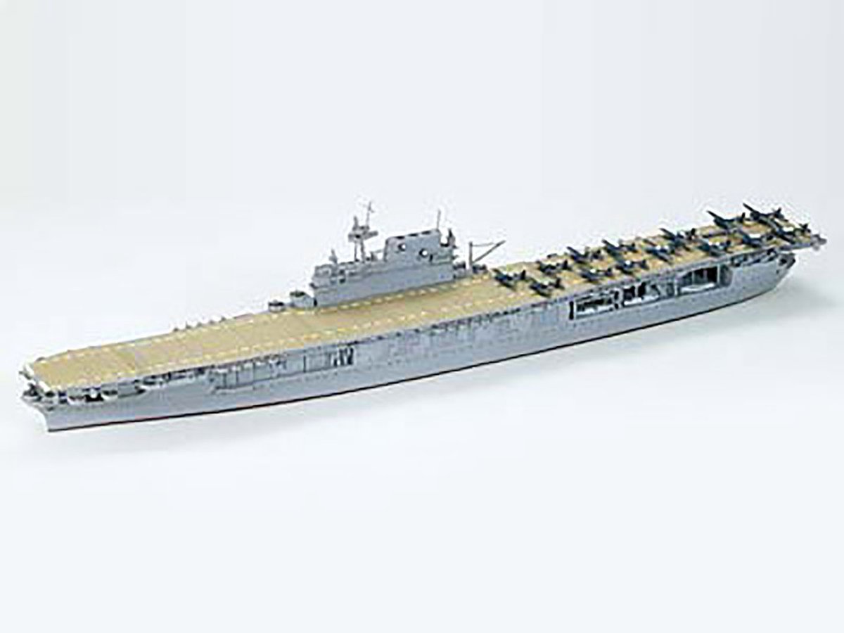 Tamiya U.S. Aircraft Carrier Enterprise + Ammo by Mig lijm