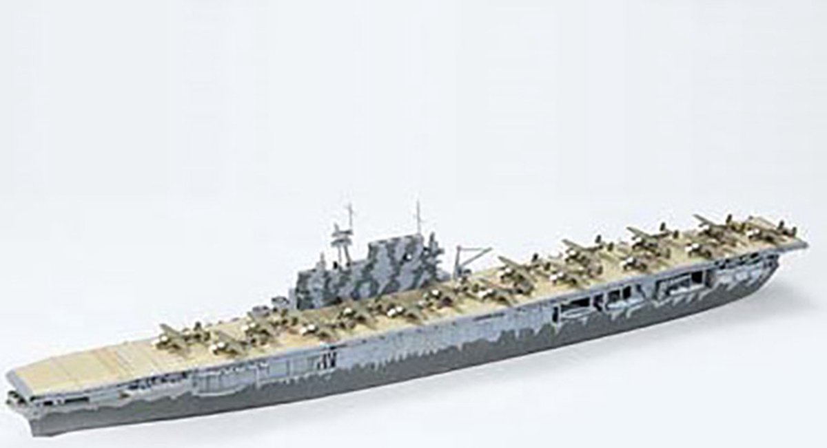 Tamiya U.S. Aircraft Carrier Hornet + Ammo by Mig lijm