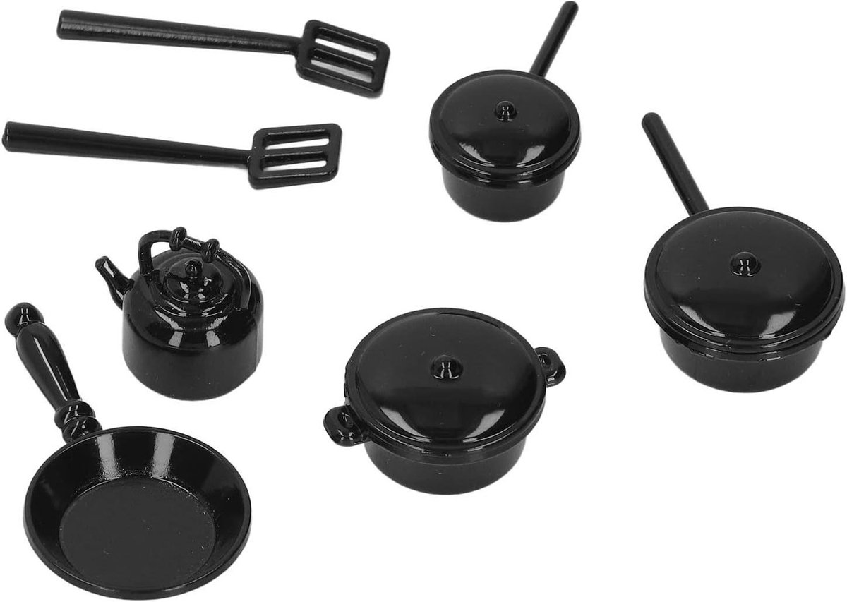   - Poppenhuis keukengerei en pannen op schaal 1:12 en 1:6