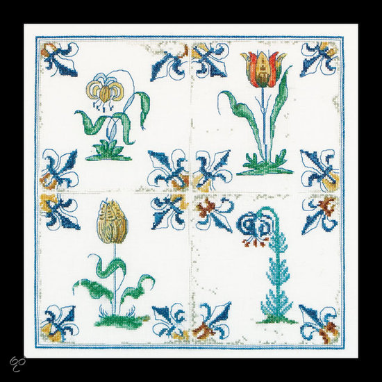 485 Delft blauwe tegels bloemen Borduurpakket