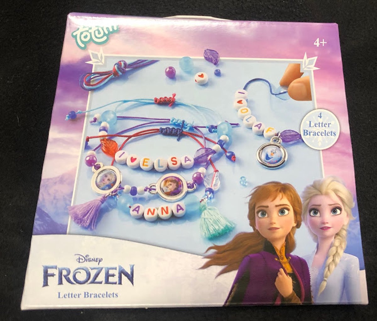 Frozen letter armbandjes