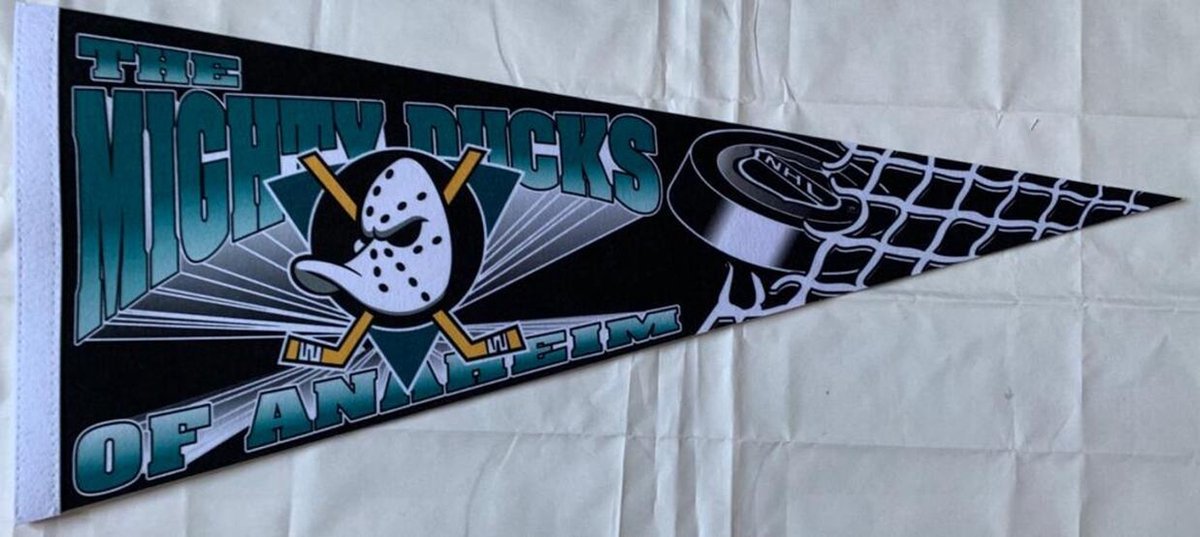   - Anaheim Ducks - Mighty Ducks - Puck design - NHL - Vaantje - Ijshockey - Hockey - Ice Hockey - Sportvaantje - Pennant -   - Vlag - 31 x 72 cm