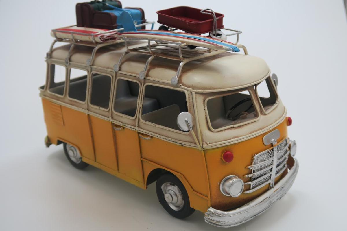 VW retro bus surfbus modelauto met decoratie