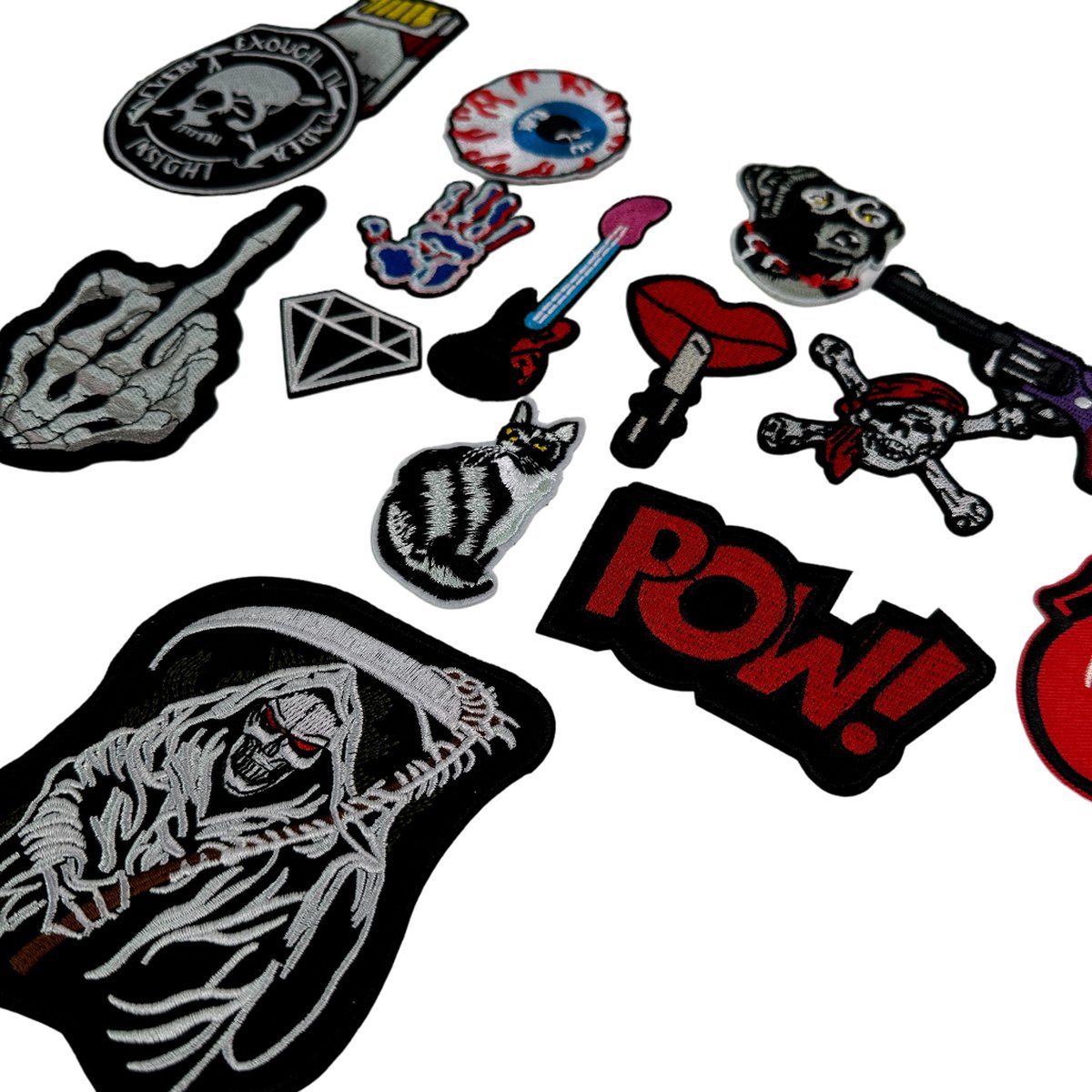   15 stuks geassorteerde cool ontwerp opstrijkbare patches, naaien patches borduurwerk applicatie reparatie stickers voor kleding, shirts, rugzakken, jassen, jeans, hoeden, reparatie het gat