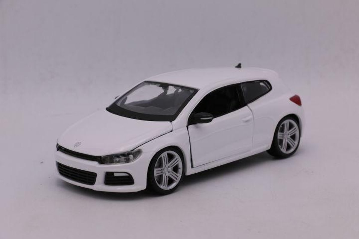 Volks Wagen Volkswagen Scirocco R 2013 White