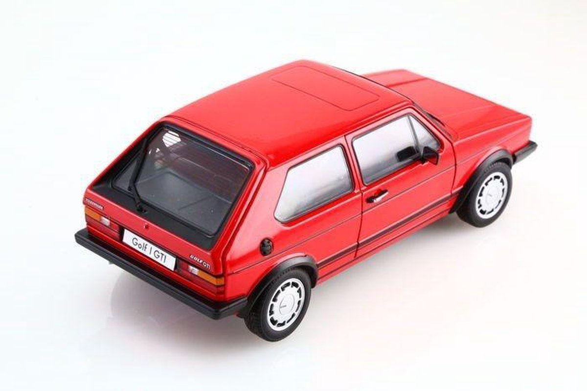 Volkswagen Golf I GTI - 1:18 - Welly