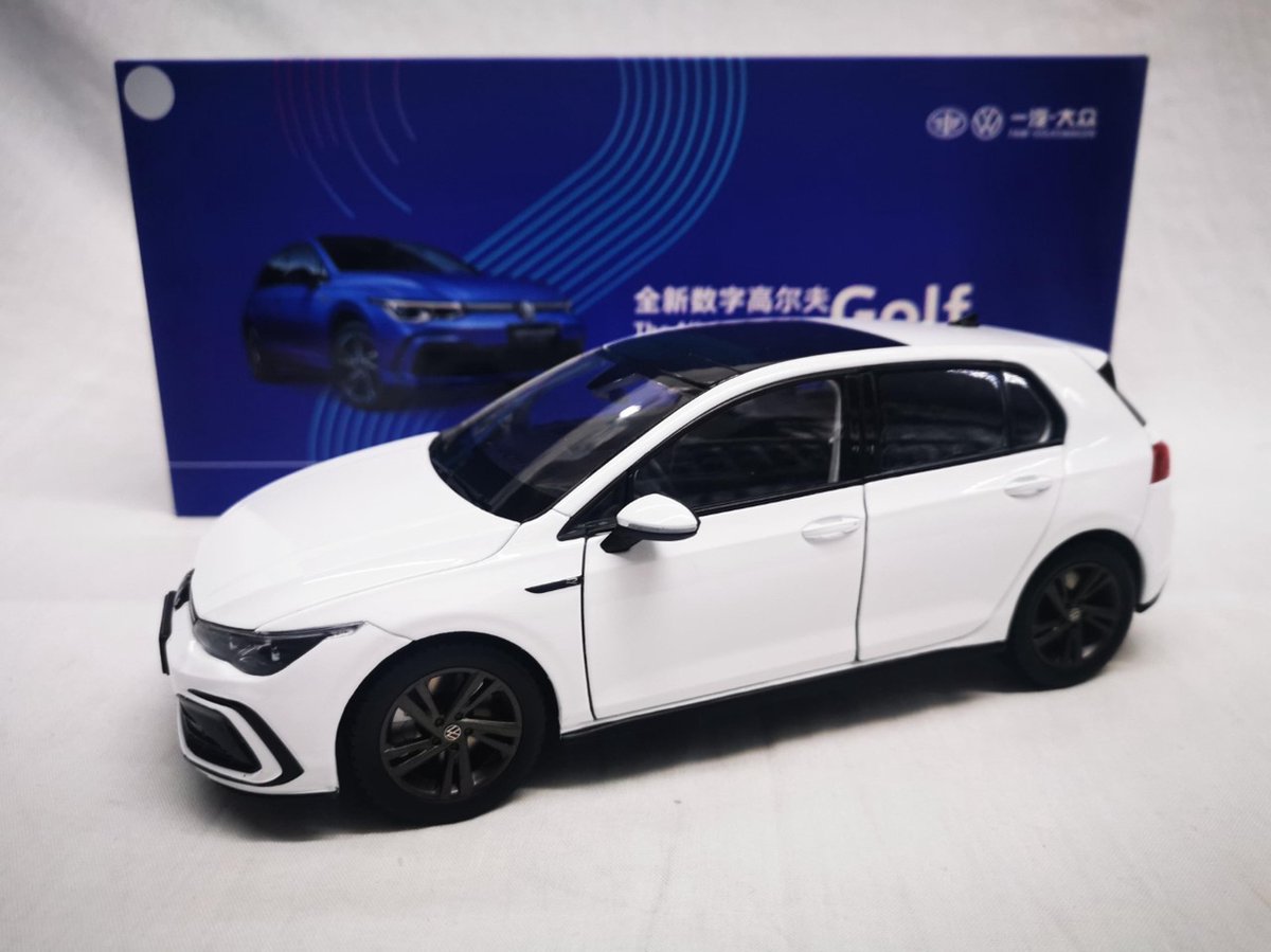 Volkswagen Golf VIII R-Line 2020 Wit 1-18 Paudi Models