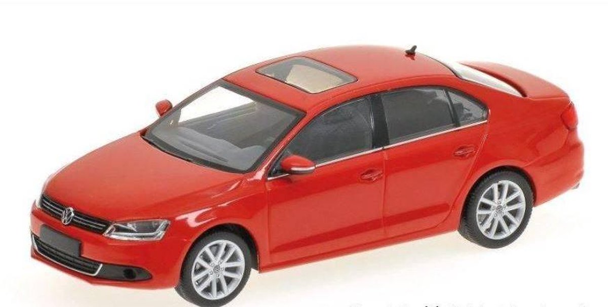 Volkswagen Jetta 2010 - 1:43 - Minichamps