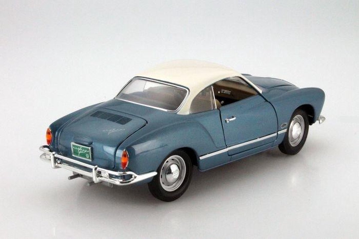 Volkswagen Karmann-Ghia 1966 - 1:18 - Road Signature