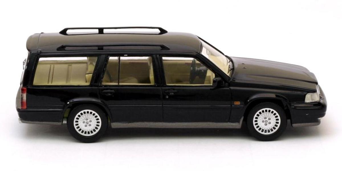 Neo scale models - Volvo 960 Estate1996 Metal Black Schaal 1/43