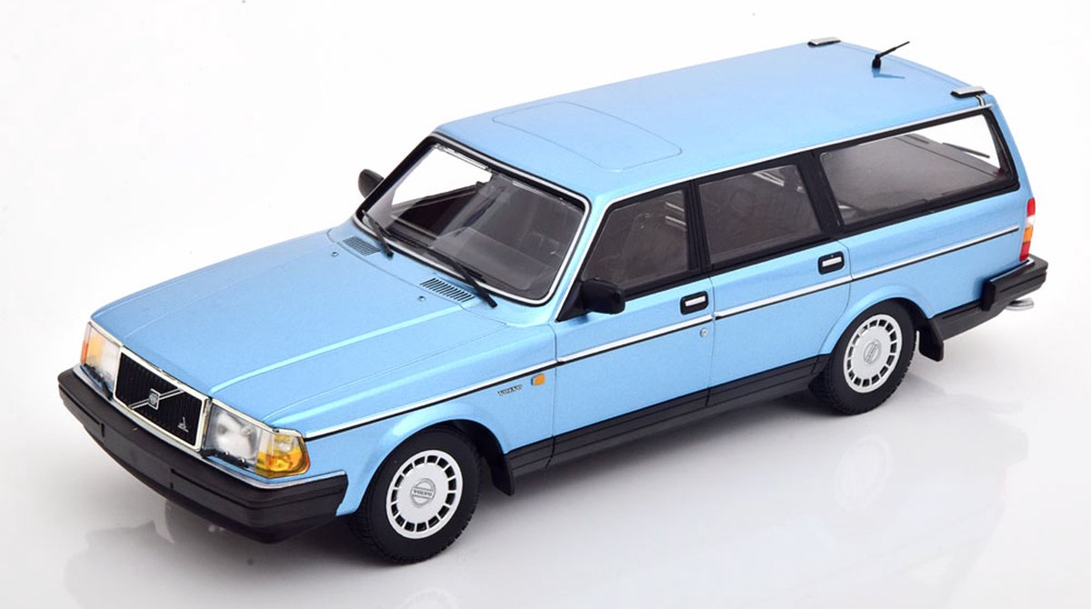 Volvo 240 GL Break 1986 - 1:18 - Minichamps