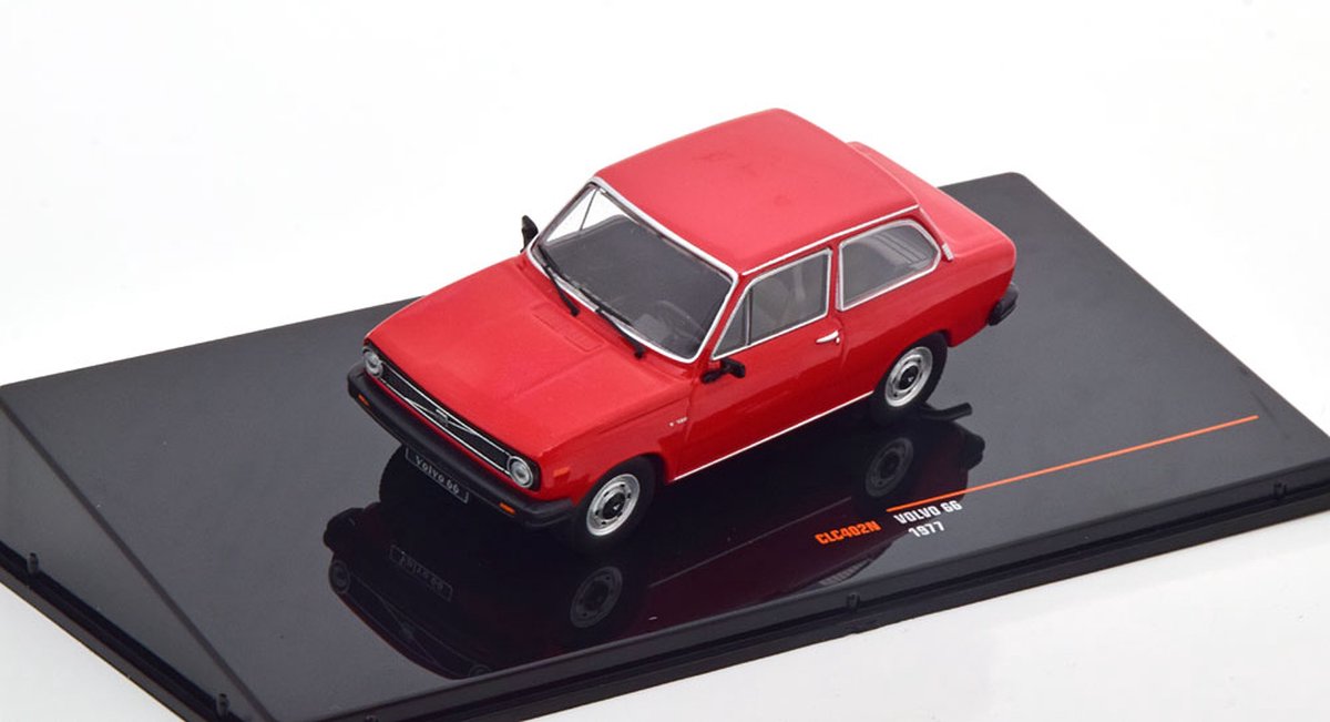 Volvo 66 1977 Rood 1-43 Ixo Models