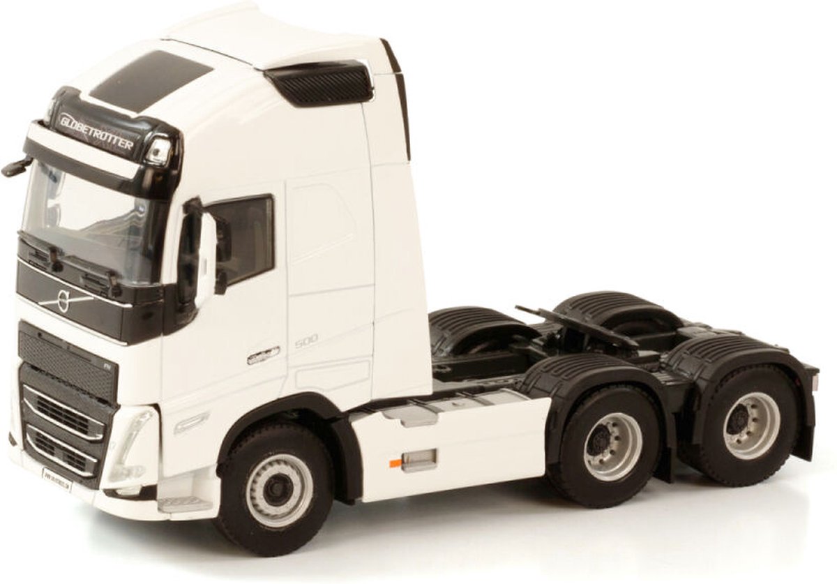 Volvo FH5 Globetrotter XL 6x2 Tag Axle - 1:50 - WSI Models