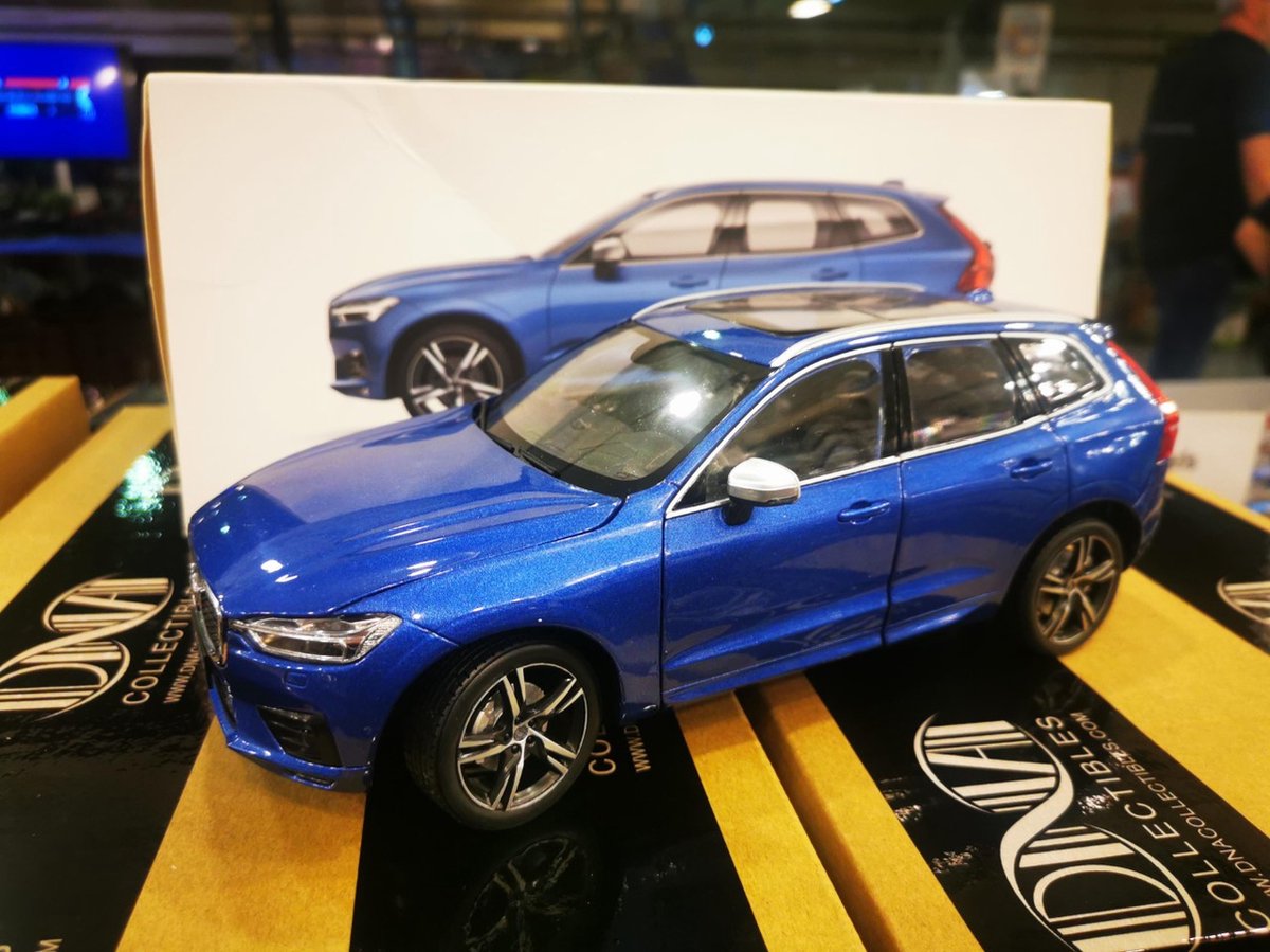 Volvo XC60 2018 Blauw 1-18 Paudi Models