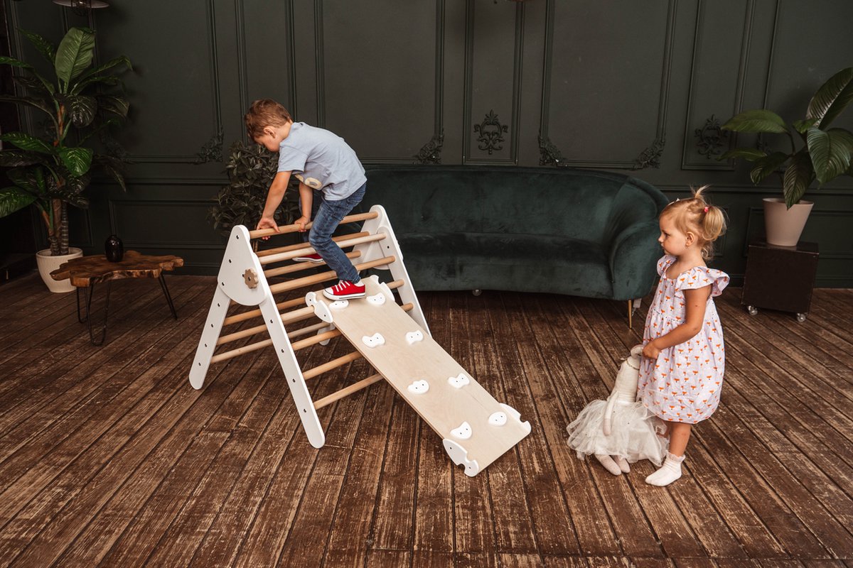   houten speeltoestel voor kinderen - klimdriehoek met glijbaan en klimwand - verstelbaar - Naturel en Wit