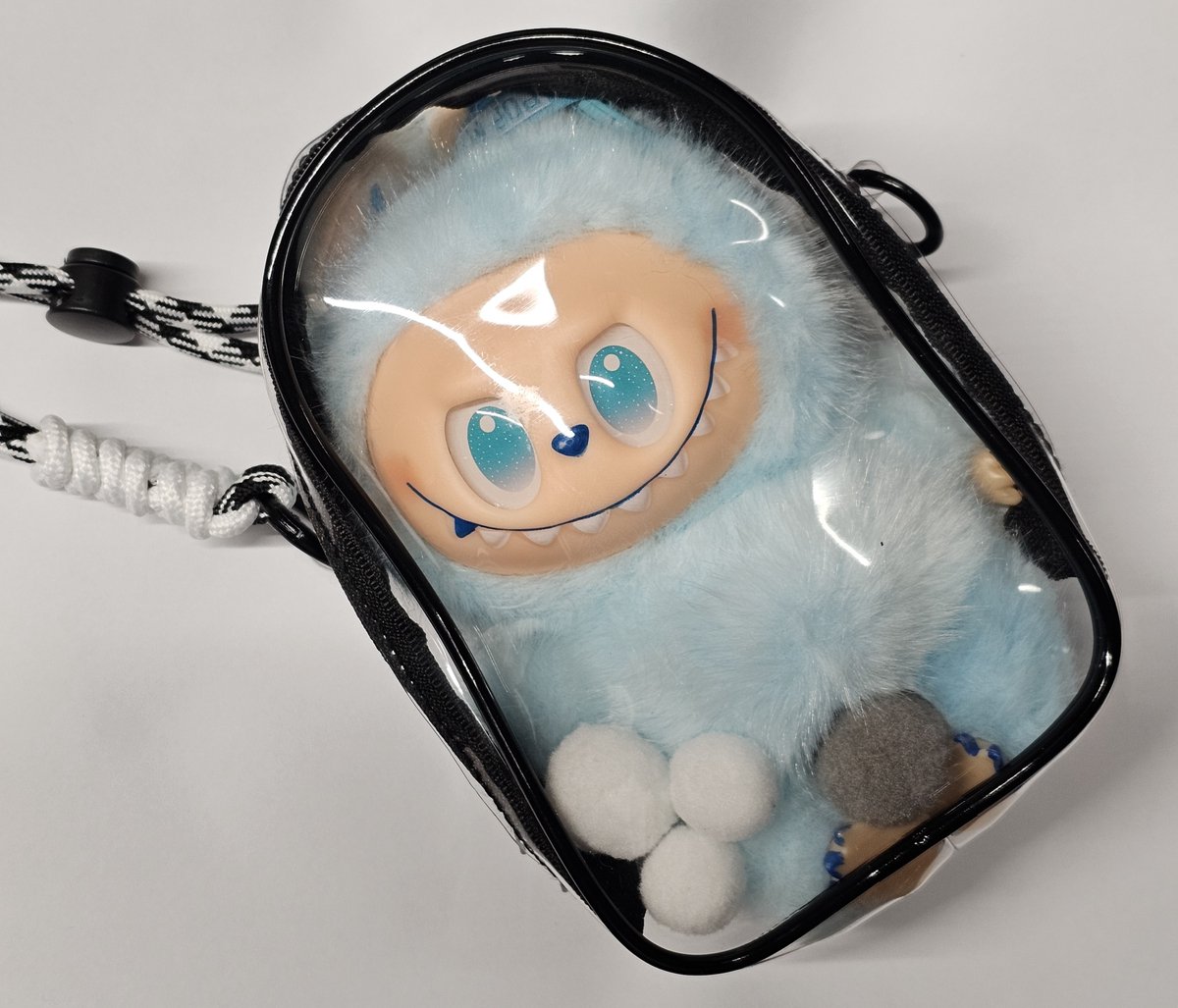   - Altijd Handig! - Beschermtasje met koord - tas - opbergtas - beschermhoes geschikt voor de Labubu pop mart knuffel - pop opbergtas - Zittend & Staand model - 15 en17cm modellen