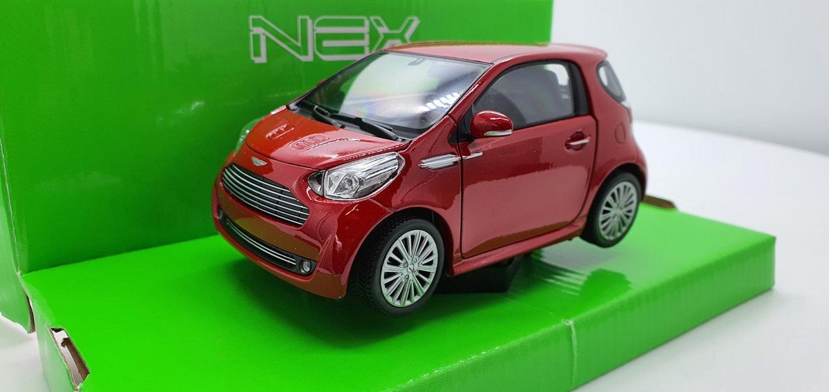 Aston Martin Cygnet 2010 rood 1:24 Welly