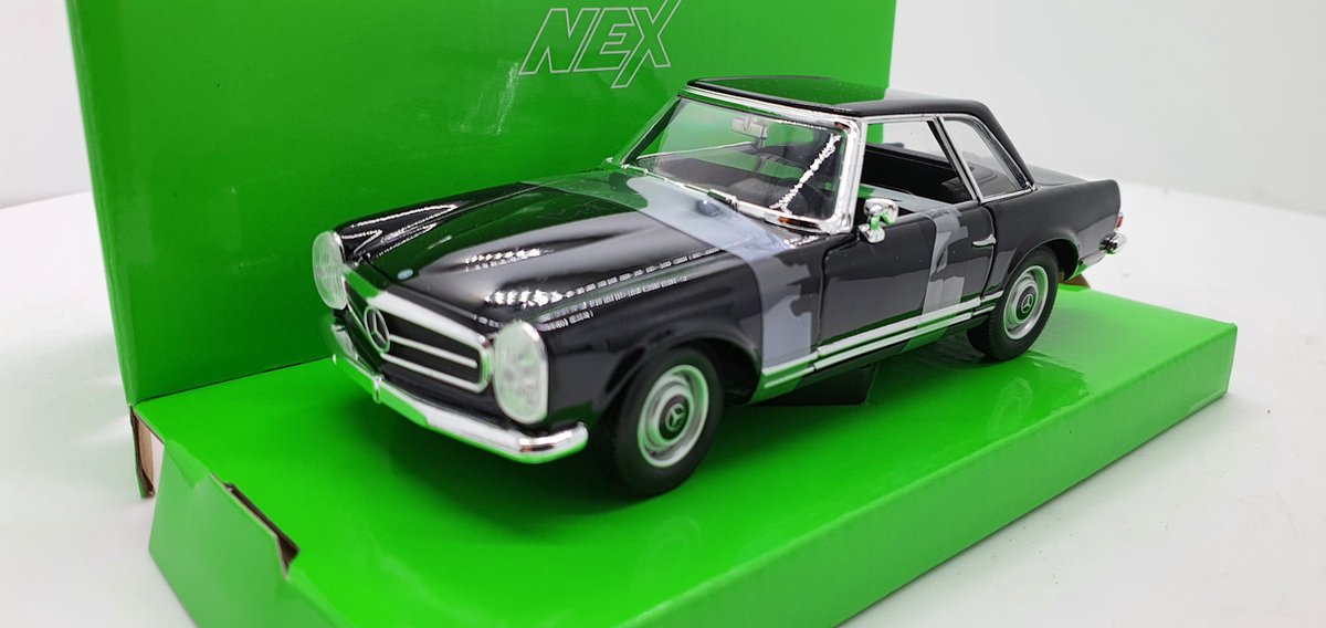 Mercedes-Benz 230SL 1963 Zwart 1:24 Welly Nex