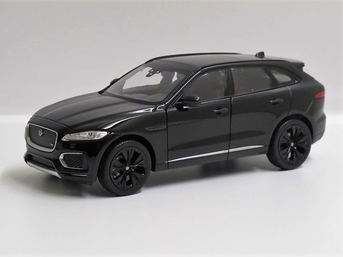 Welly 1:24 Jaguar F-Pace, Zwart