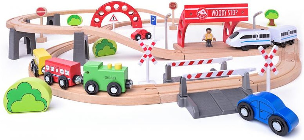 Woody toys houten treinbaan 60-delig met elektrische locomotief